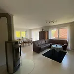 Quiet 2 Balcony Desk 15 Min To Ramstein
