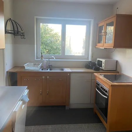 Quiet 2 Balcony Desk 15 Min To Ramstein